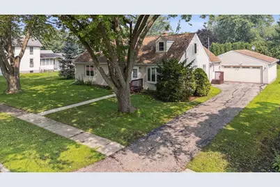 315 E 4th Street, Byron, IL 61010 - Photo 1