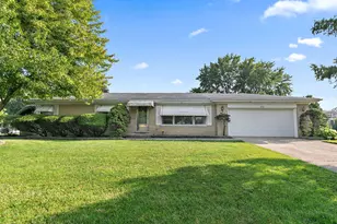 614 E Weathersfield Way, Schaumburg, IL 60193 - Photo 1