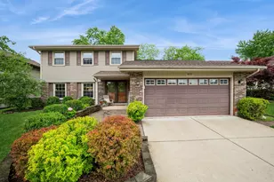 872 Asbury Ln, Schaumburg, IL 60193 - Photo 1
