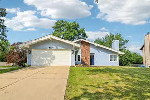 5216 Arlington Cir, Hanover Park, IL 60133 - Photo 1