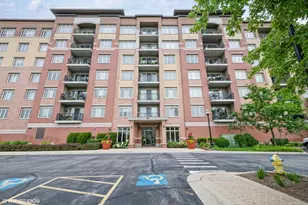 1199 E Port Clinton Rd, Vernon Hills, IL 60061 - Photo 1