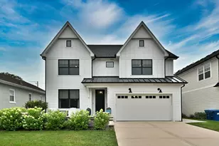 662 S Parkside Ave, Elmhurst, IL 60126 - Photo 1