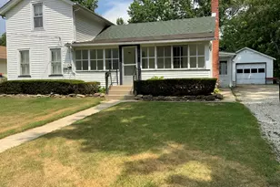 302 W Abe St, Plano, IL 60545 - Photo 1