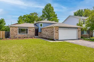 166 N Canyon Dr, Bolingbrook, IL 60490 - Photo 1