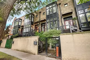 2754 N Paulina St, Chicago, IL 60614 - Photo 1