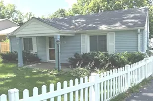 223 N Lincoln Ave, Dixon, IL 61021 - Photo 1