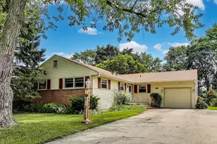 859 S Mt Prospect Rd, Des Plaines, IL 60016 - Photo 1