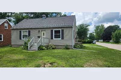 911 Avenue G, Sterling, IL 61081 - Photo 1