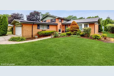 704 S Owen Street, Mount Prospect, IL 60056 - Photo 1