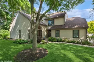 100 N Summit Dr, Schaumburg, IL 60194 - Photo 1