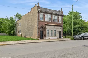 32 E 119th St, Chicago, IL 60628 - Photo 1