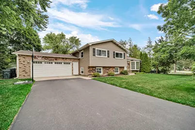 1904 Burr Oak Lane, Lindenhurst, IL 60046 - Photo 1