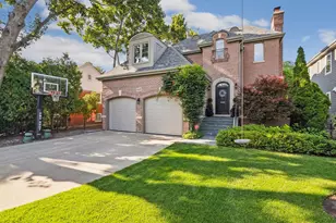 2436 Thornwood Ave, Wilmette, IL 60091 - Photo 1