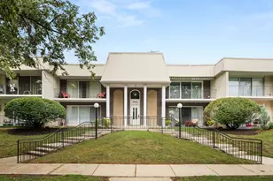 9820 S Karlov Ave, Oak Lawn, IL 60453 - Photo 1