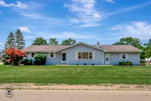 931 S Prairie Rd, New Lenox, IL 60451 - Photo 1