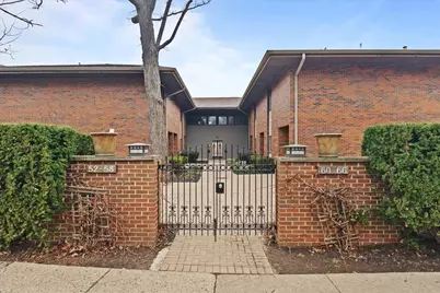 62 E Center Avenue, Lake Bluff, IL 60044 - Photo 1