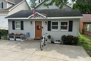 1527 N Harrison St, Algonquin, IL 60102 - Photo 1