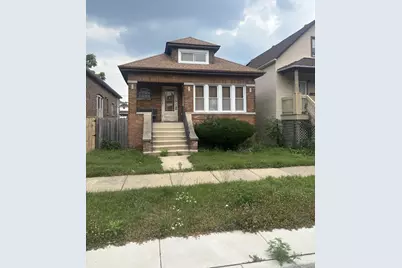 8425 S Colfax Avenue, Chicago, IL 60617 - Photo 1