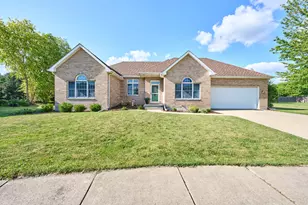 671 Teal Ct, Dekalb, IL 60115 - Photo 1