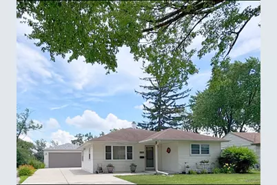2902 Cardinal Drive, Rolling Meadows, IL 60008 - Photo 1