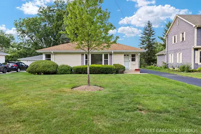 813 E Elm Street, Wheaton, IL 60189 - Photo 1