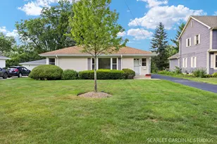 813 E Elm St, Wheaton, IL 60189 - Photo 1