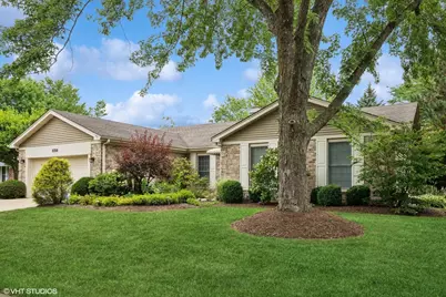 1016 N Derbyshire Avenue, Arlington Heights, IL 60005 - Photo 1