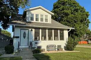 703 N 3rd St, Rochelle, IL 61068 - Photo 1