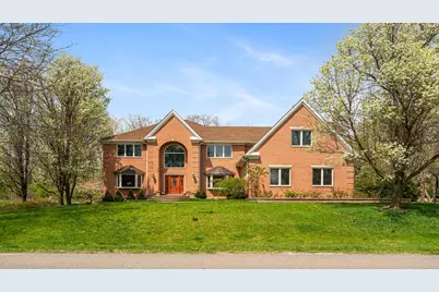 25909 N Arrowhead Drive, Mundelein, IL 60060 - Photo 1