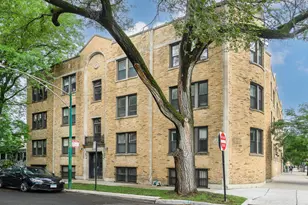 1424 W Cullom Ave, Chicago, IL 60613 - Photo 1