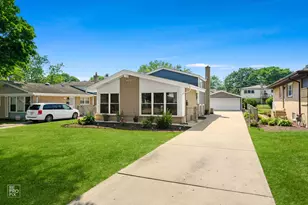 1280 S Walnut Ave, Arlington Heights, IL 60005 - Photo 1