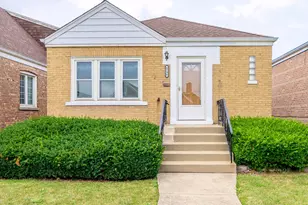 6736 S Kolin Ave, Chicago, IL 60629 - Photo 1