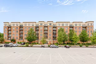 9530 S Cook Ave, Oak Lawn, IL 60453 - Photo 1