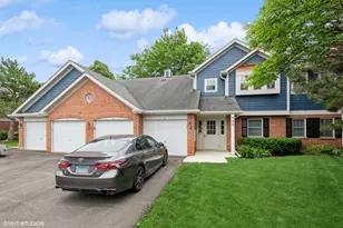 353 Pembroke Ct, Schaumburg, IL 60193 - Photo 1