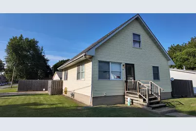 601 E Webster Street, Clifton, IL 61727 - Photo 1