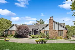 1030 Crescent Blvd, Glen Ellyn, IL 60137 - Photo 1