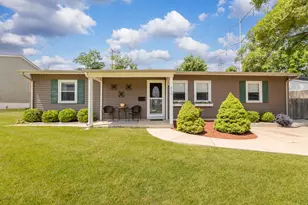 436 Montrose Dr, Romeoville, IL 60446 - Photo 1