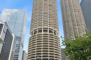 300 N State St, Chicago, IL 60654 - Photo 1