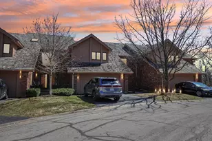 51 Oak Creek Dr, Burr Ridge, IL 60527 - Photo 1