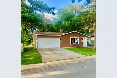 730 Navajo Drive, Carpentersville, IL 60110 - Photo 1