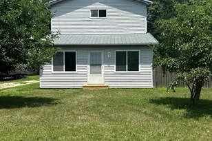 405 W Main St, Essex, IL 60935 - Photo 1