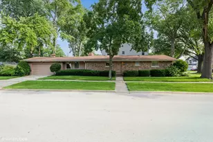 461 W Grantley Ave, Elmhurst, IL 60126 - Photo 1