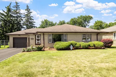 557 E 2nd Street, Lockport, IL 60441 - Photo 1