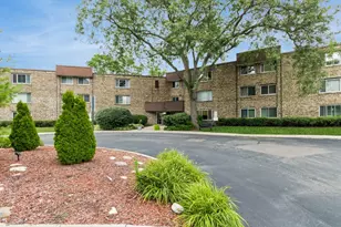 2600 Brookwood Way Dr, Rolling Meadows, IL 60008 - Photo 1