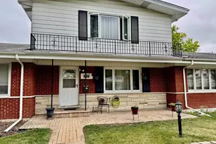 7111 W Niles Ave, Niles, IL 60714 - Photo 1