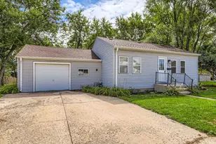 905 N Joliet St, Wilmington, IL 60481 - Photo 1