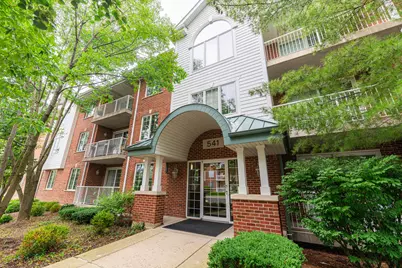 541 N Hough Street #102, Barrington, IL 60010 - Photo 1