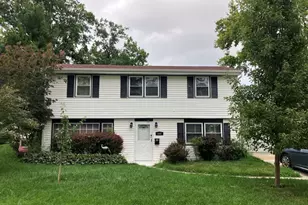 400 Tee Ln, Carpentersville, IL 60110 - Photo 1