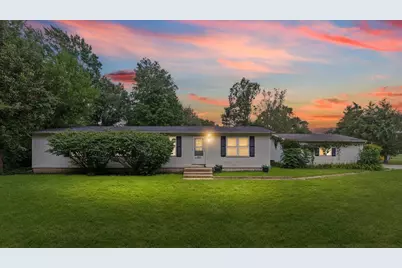 304 E North Street, Bellflower, IL 62174 - Photo 1