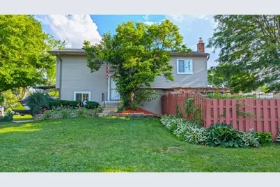 580 Mesa Verde Court, Carol Stream, IL 60188 - Photo 1